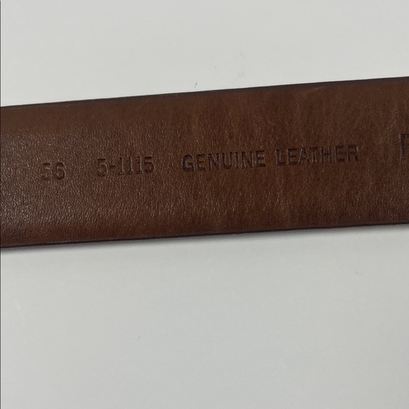 Florsheim Men's Brown Leather Belt with Silver Buckle. Sz 56 - Picture 4 of 10